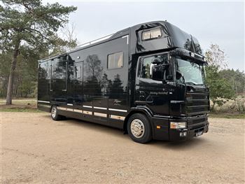 Scania 5-horse horse truck Roelofsen LIVING 18T