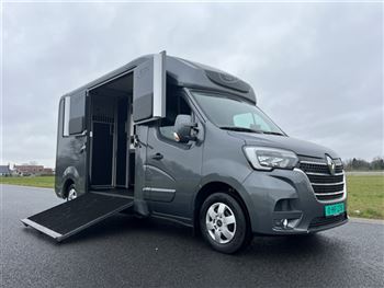 Renault STX horse carriage 17,882 km stable
