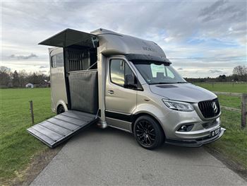 2023 Mercedes Sprinter AMG 2-horse B driving license Automatic